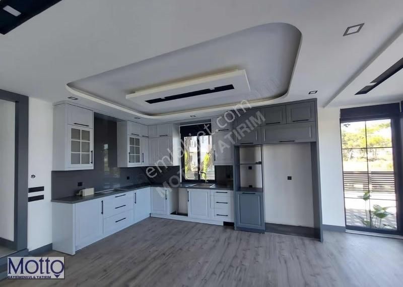 Düzlerçamında Muhteşem Konumda Lüks Villa - Görsel 5