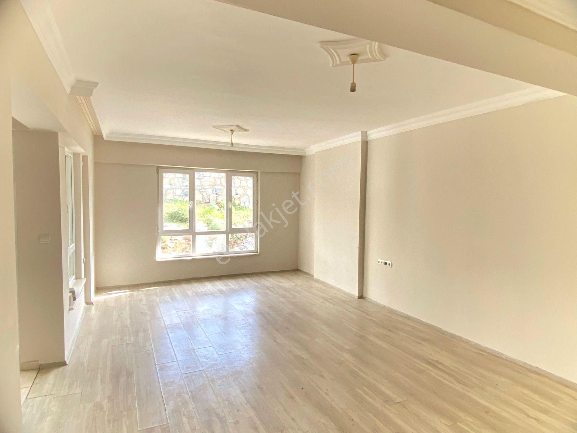 Kuşadası Değirmendere’de Full Deniz Manzaralı 2+1 Satılık Daire - Görsel 3