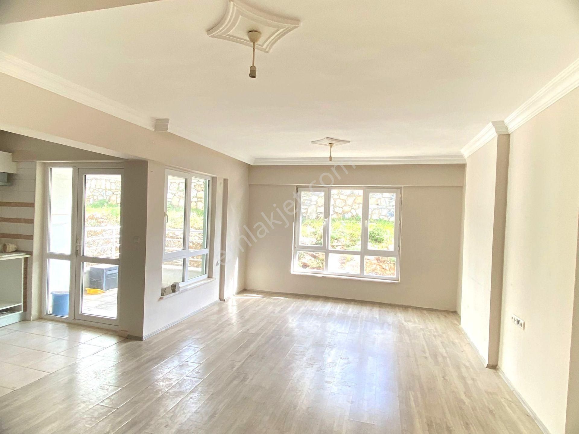 Kuşadası Değirmendere’de Full Deniz Manzaralı 2+1 Satılık Daire - Görsel 4