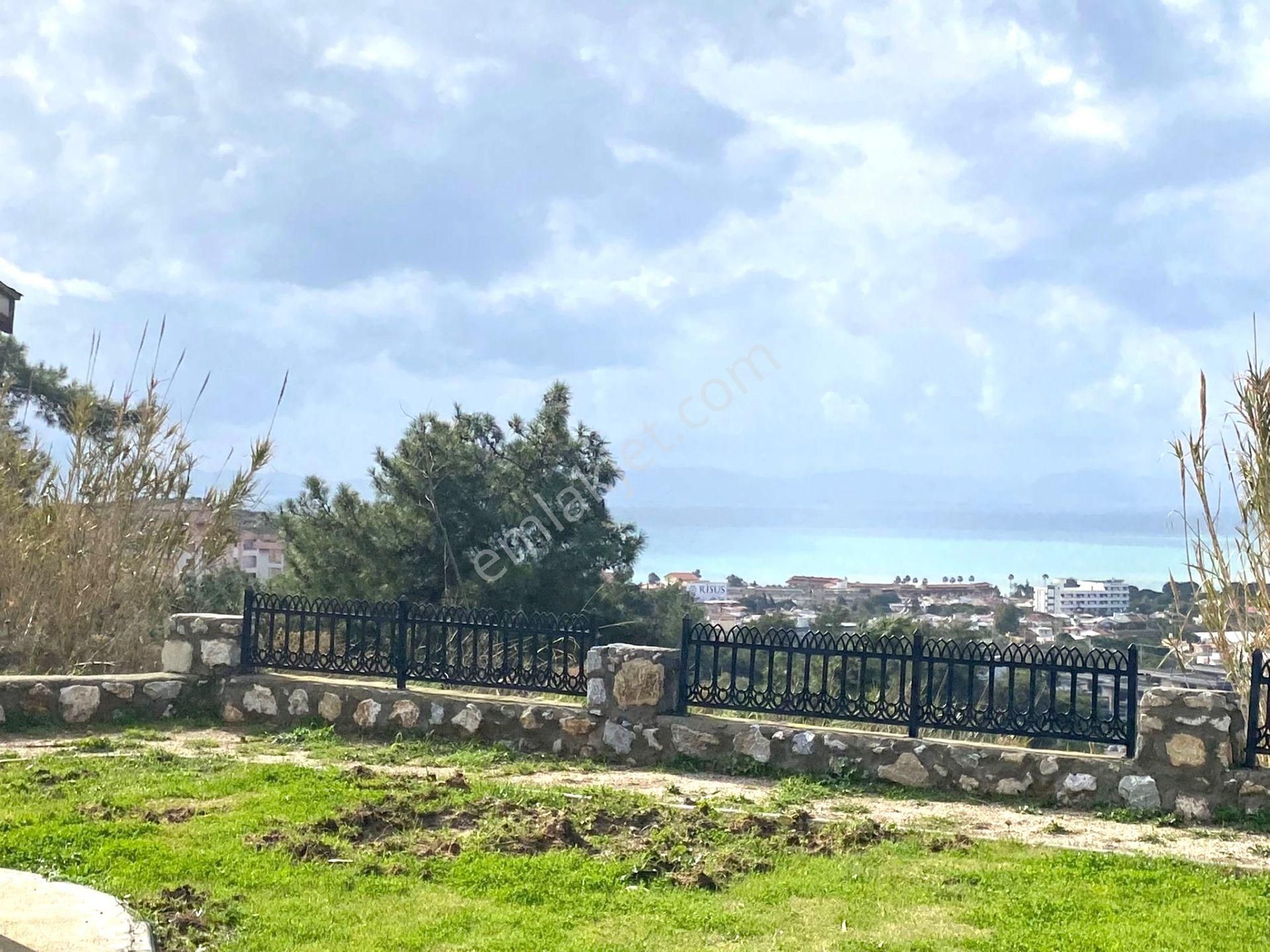 Kuşadası Değirmendere’de Full Deniz Manzaralı 2+1 Satılık Daire