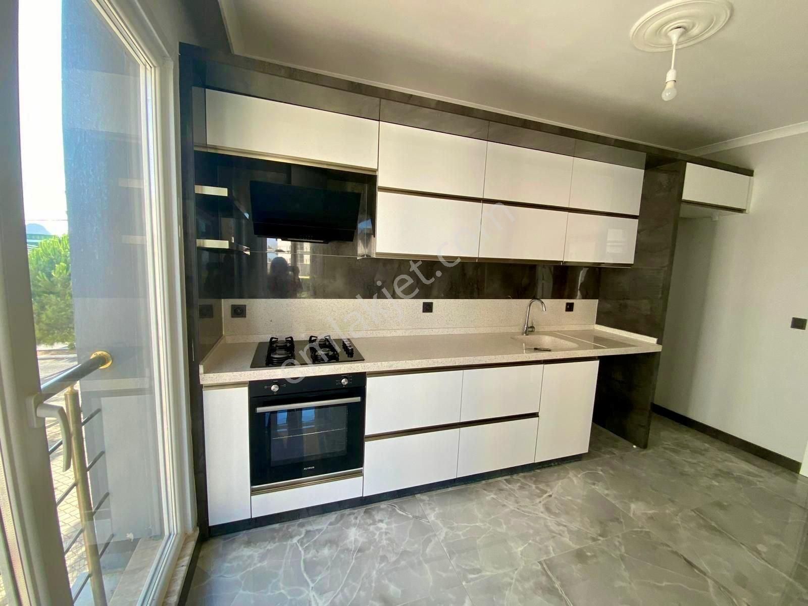 Yükselden Akçay Zeytinlide Ayrı Mutfak Satılık Ara Kat 2+1 Daire