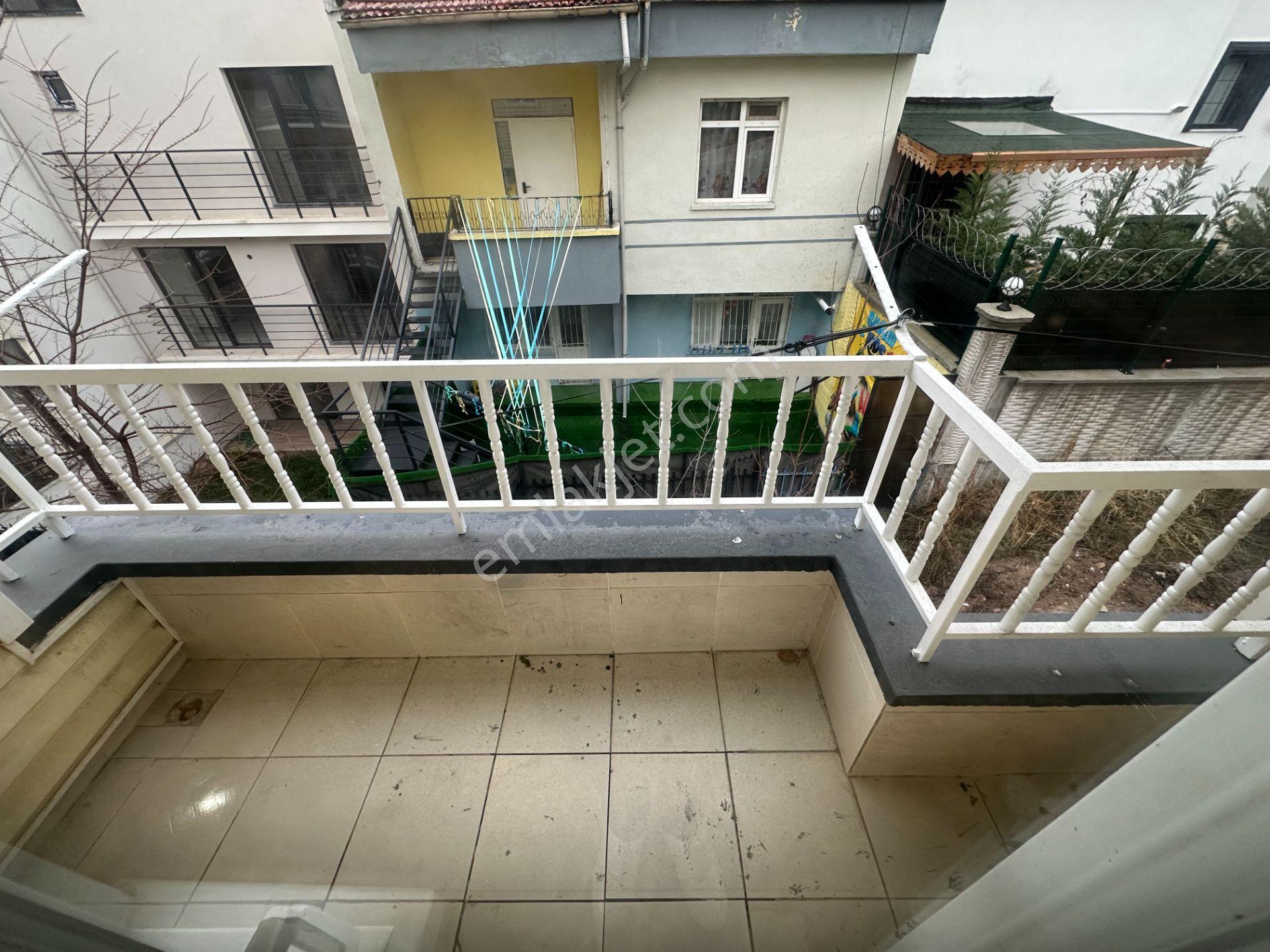 Pursakların En Güzel Yerde!!! Mehmet Zengin'den Bahçeli Villa 3 Kat 5+1 2 Banyolu - Görsel 36