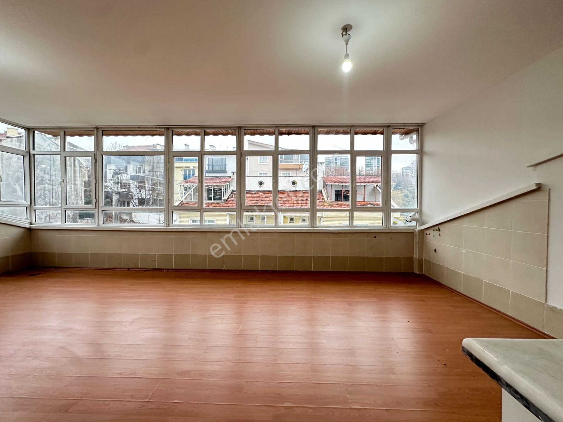 Pursakların En Güzel Yerde!!! Mehmet Zengin'den Bahçeli Villa 3 Kat 5+1 2 Banyolu - Görsel 35
