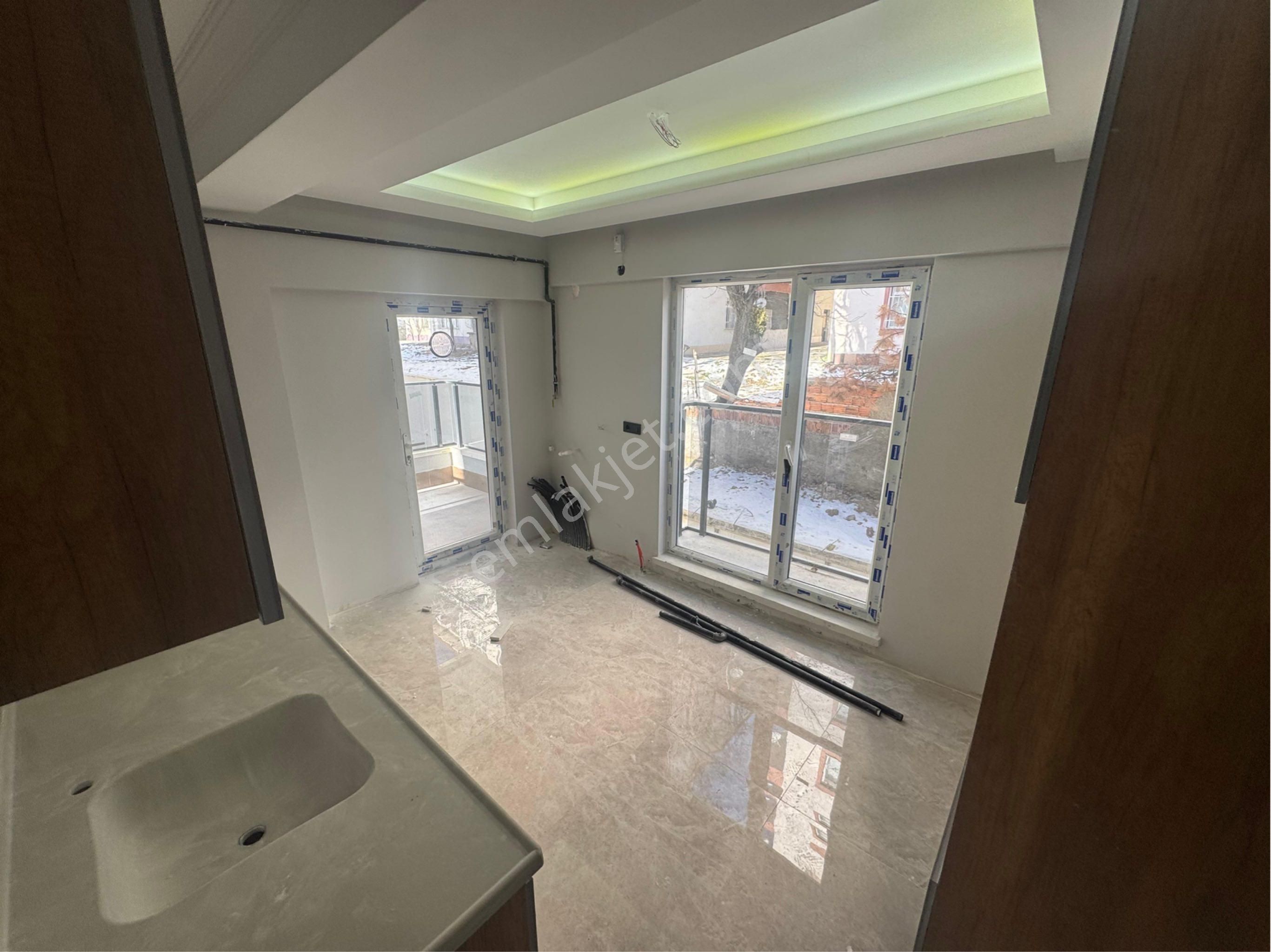 Bağlum Kafkaslar Da Satılık 2+1 Daire Katta - Görsel 4