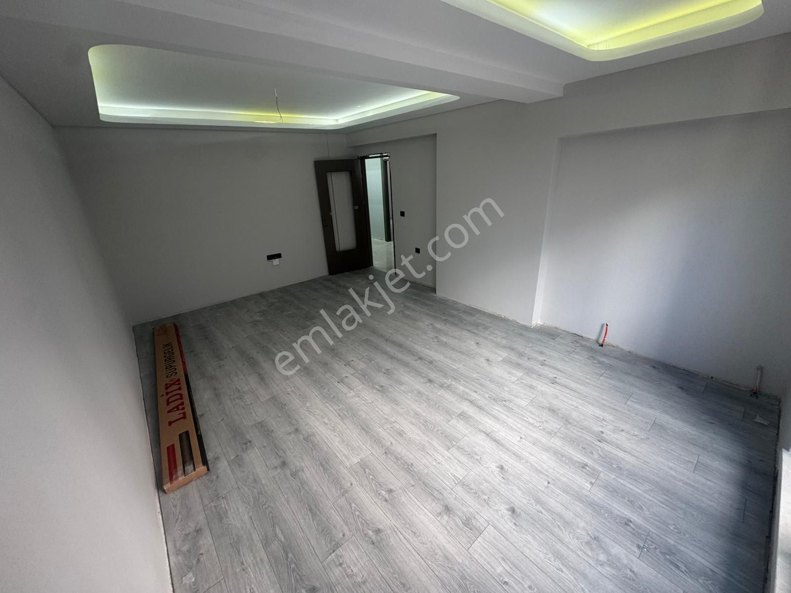 Bağlum Kafkaslar Da Satılık 2+1 Daire Katta - Görsel 6