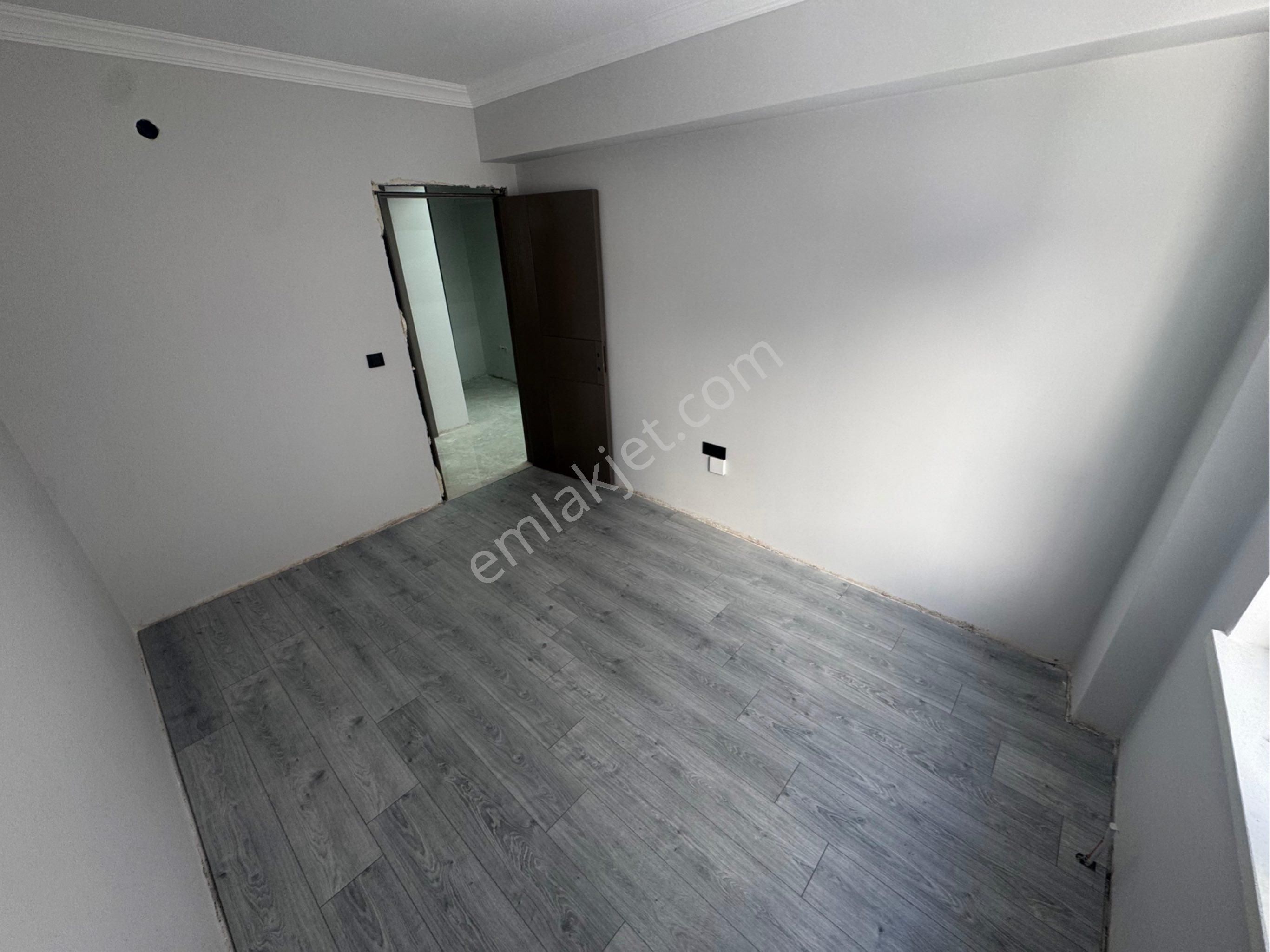 Bağlum Kafkaslar Da Satılık 2+1 Daire Katta - Görsel 22