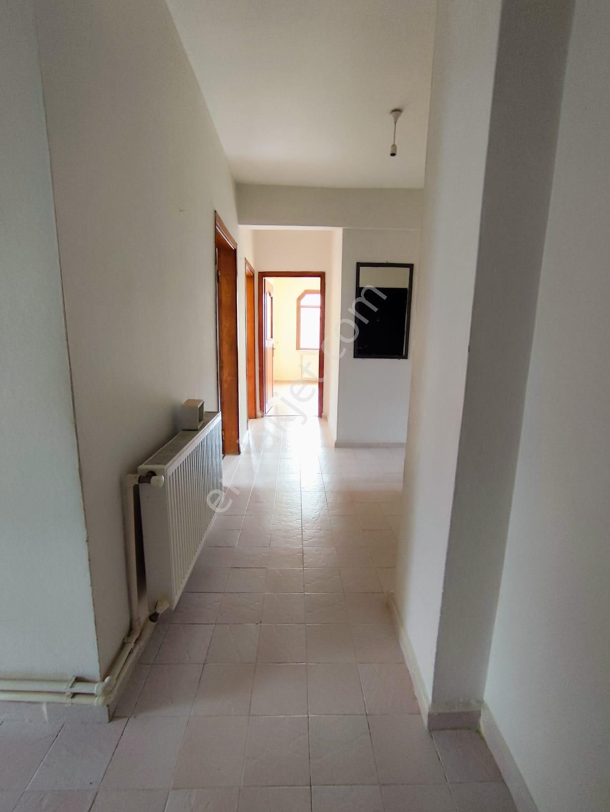 Mertcan Dan Adnan Kahveci Metroya Yürüme Arakat 2+1 Balkonlu Kiralık - Görsel 19