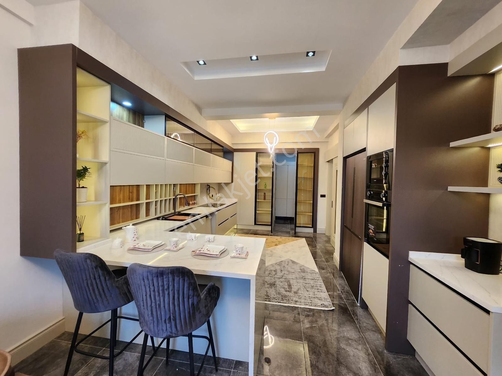 Eras Gayrimenkul'den Silvan Yolunda Satılık 6+1 Tripleks Villa - Görsel 10