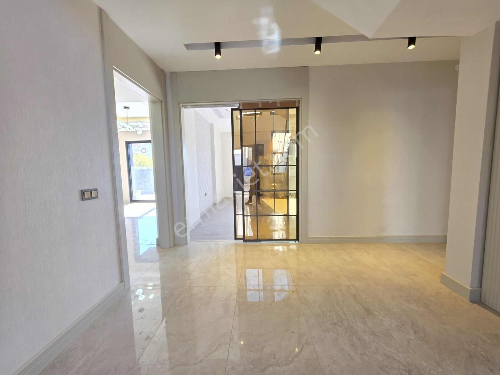 Eras Gayrimenkul'den Öncü Villarında Satılık Villa - Görsel 23