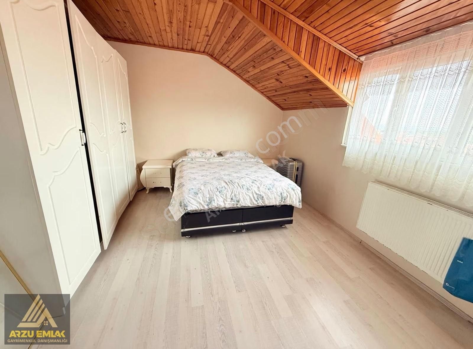 Arzu Emlaktan Gazi Mah Satılık 4+2 Dubleks (iki Bağımsız)daire - Görsel 25