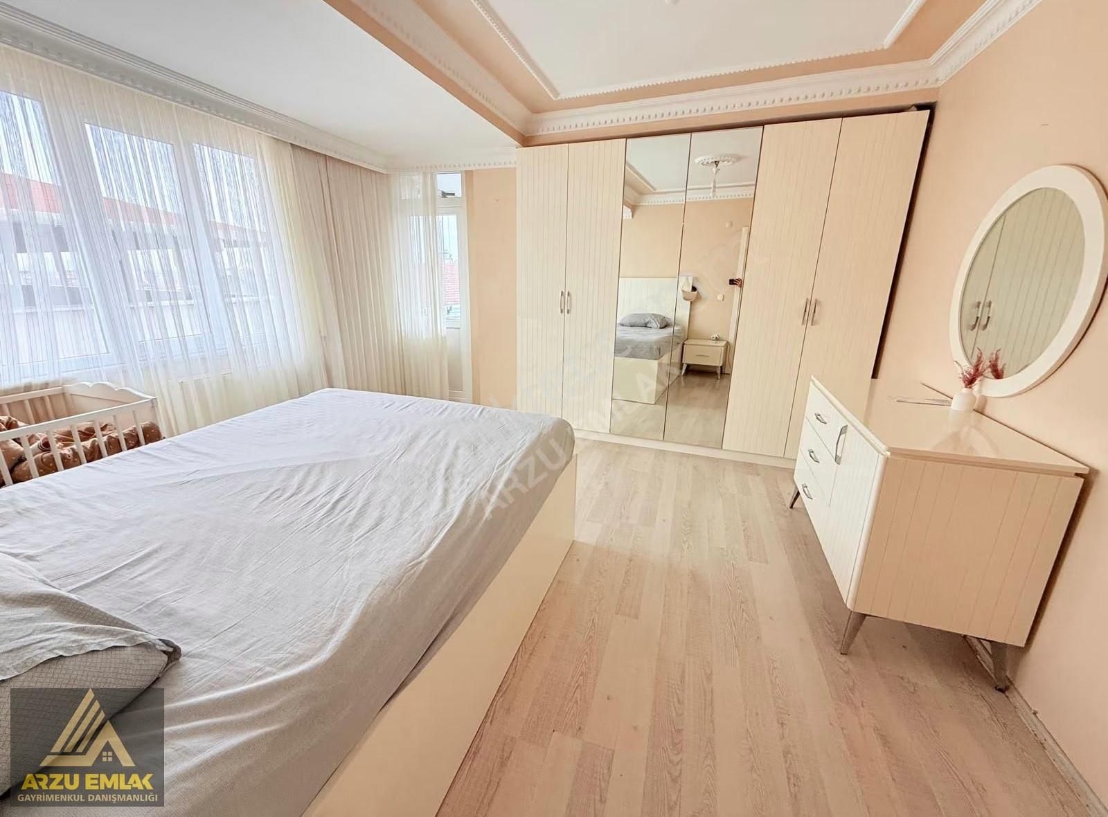 Arzu Emlaktan Gazi Mah Satılık 4+2 Dubleks (iki Bağımsız)daire - Görsel 22