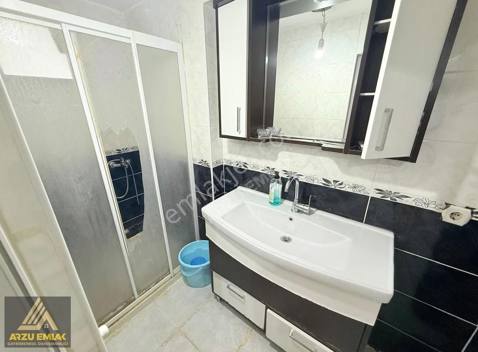 Arzu Emlaktan Gazi Mah Satılık 4+2 Dubleks (iki Bağımsız)daire - Görsel 5