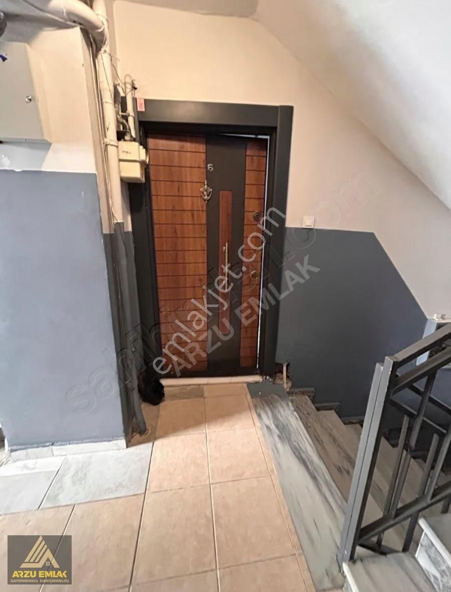 Arzu Emlaktan 75.yıl Mah Satılık 3+1 Yüksekgiriş Balkonlu Daire
