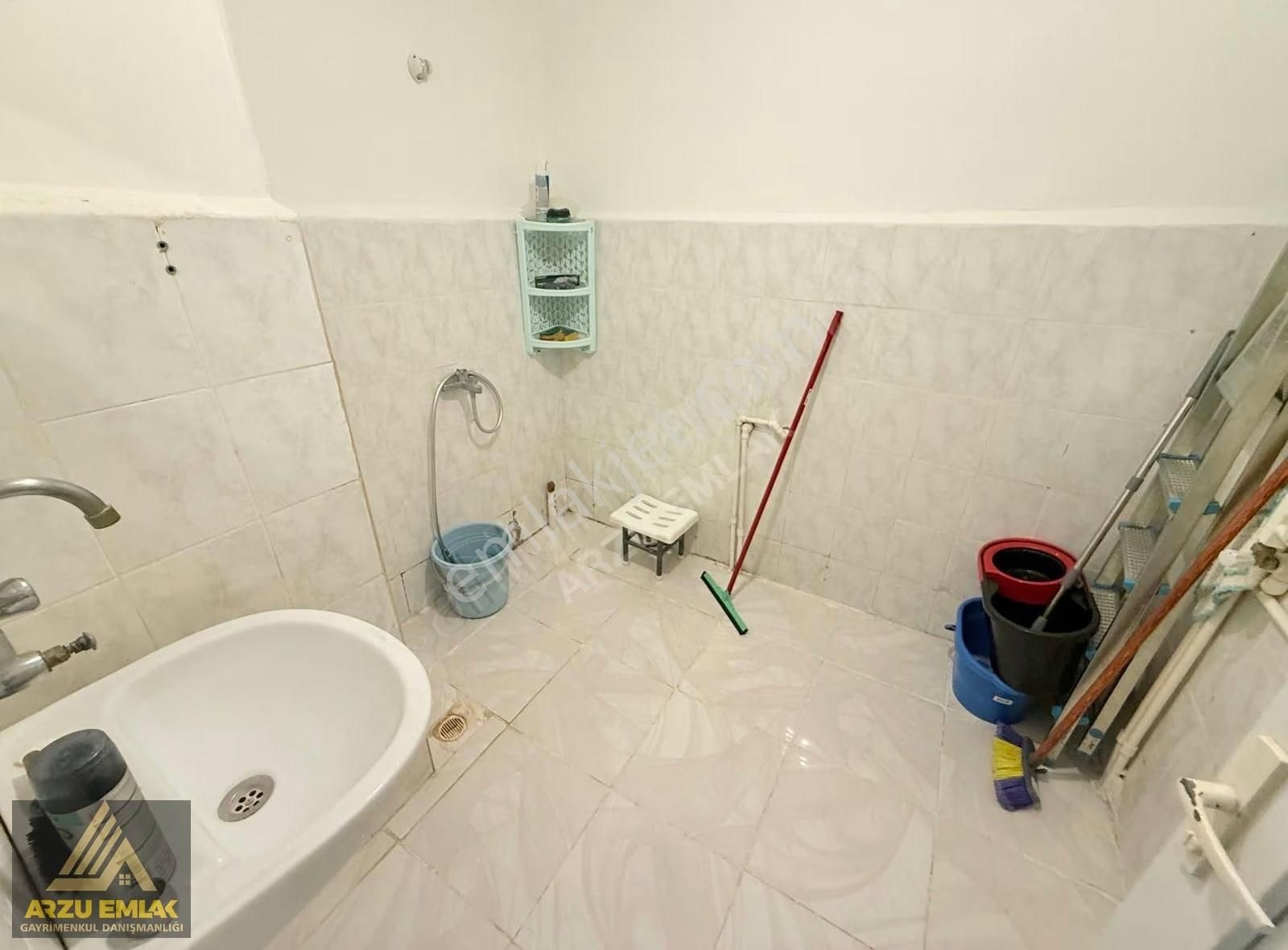 Arzu Emlak'tan Gazi Mah Satılık 22m² Hisseli Toprak Tapulu Daire - Görsel 3