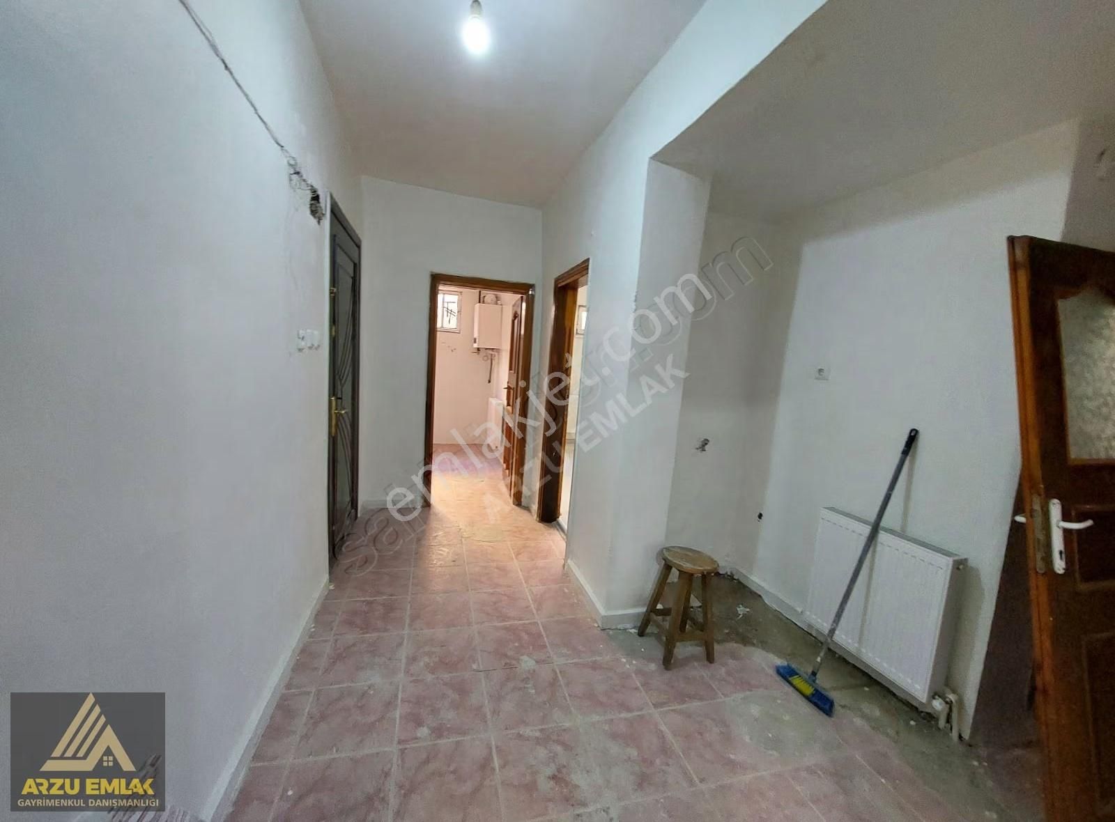 Arzu Emlaktan 75.yıl Mah. Satılık 2+1 Yatırımlık Bahçekat Daire - Görsel 5