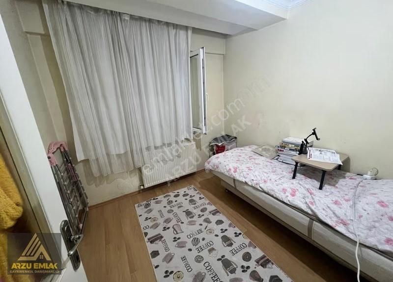 Arzu Emlaktan 75.yıl Mah Satılık 2.kat Fırsat Daire - Görsel 4