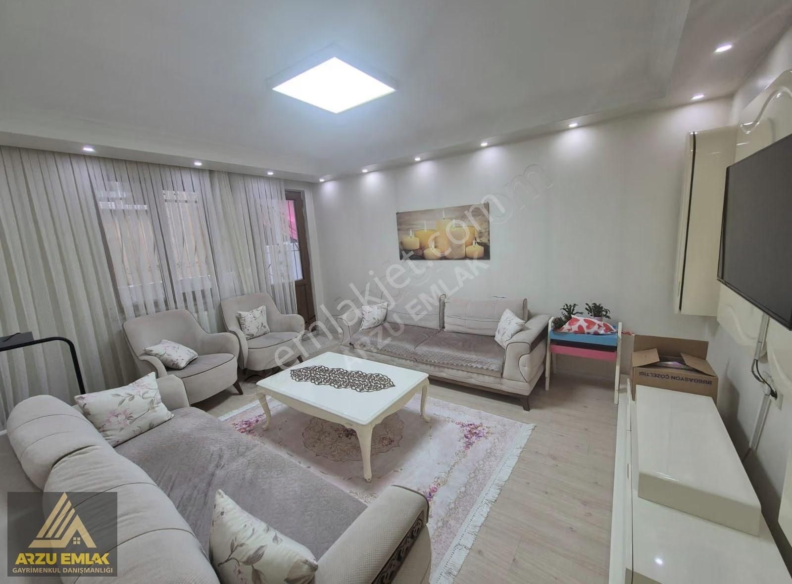 Arzu Emlaktan Esentepe Mah Satılık 2+1 Asansönlü Bahçekat Daire