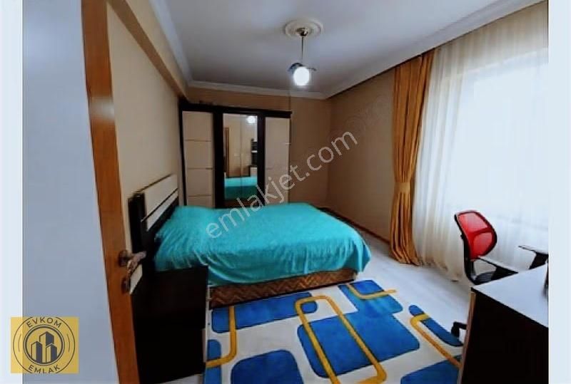 Evkom Emlaktan 1+1 Amerikan Mutfak Eşyalı/kiracılı Ara Kat - Görsel 4