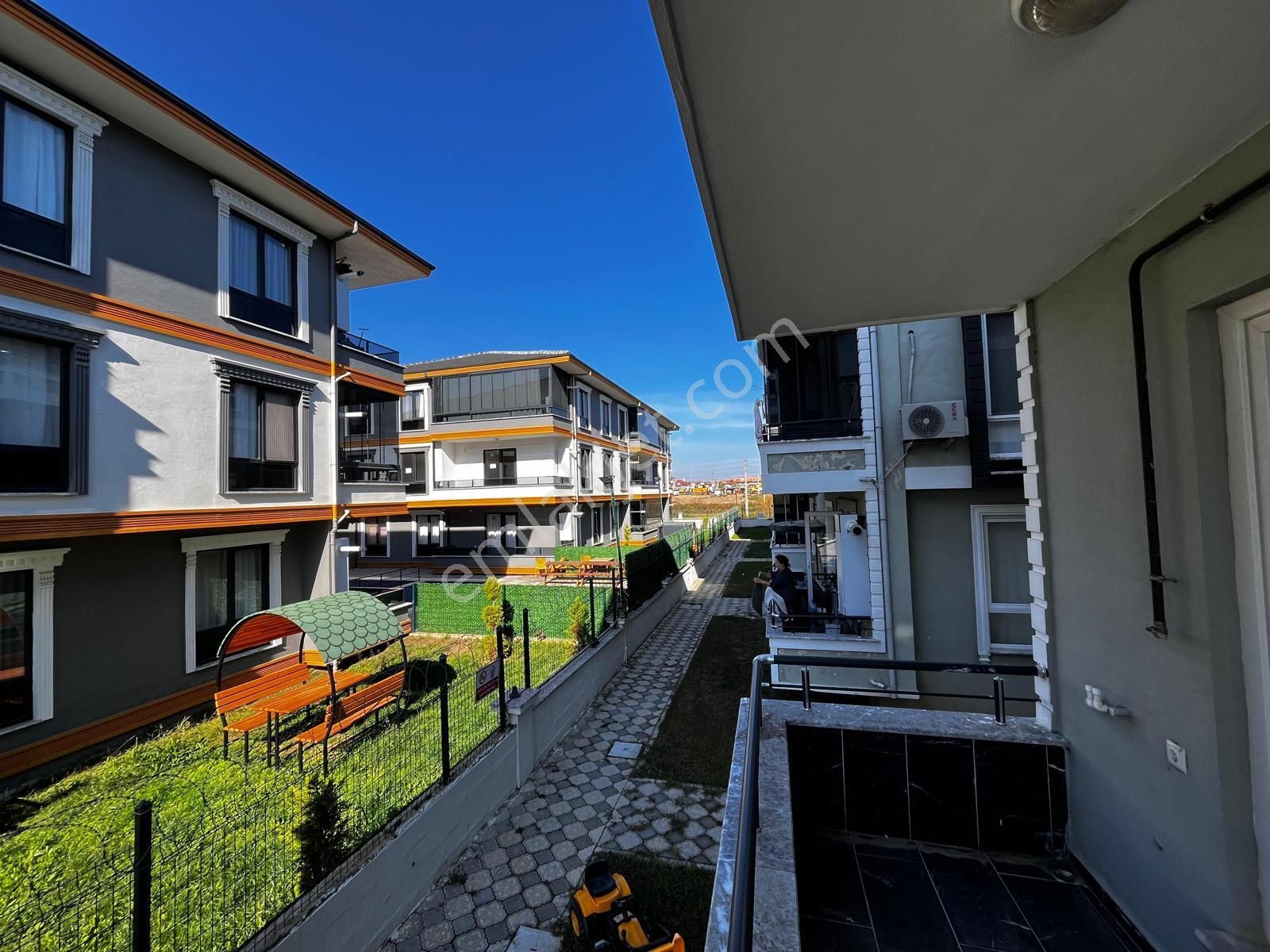 Karasu'da Yatırıma Uygun Mutfak Tamamen Ayrı 1+1 Satılık Daire - Görsel 18