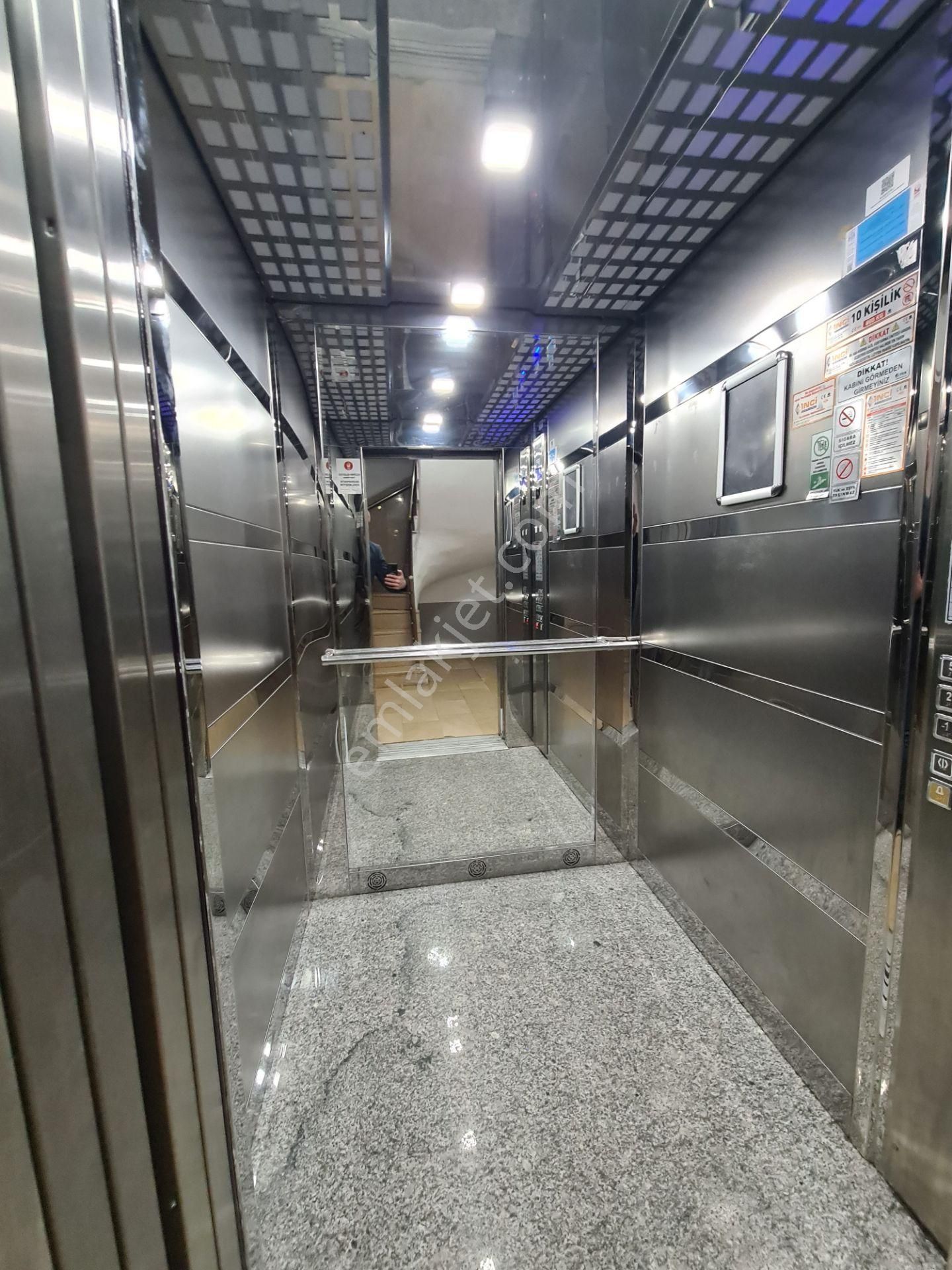 Yozgat Bulvarı Yanı Şehir Manzaralı 2-banyolu Teras Balkonlu 4+1 - Görsel 34