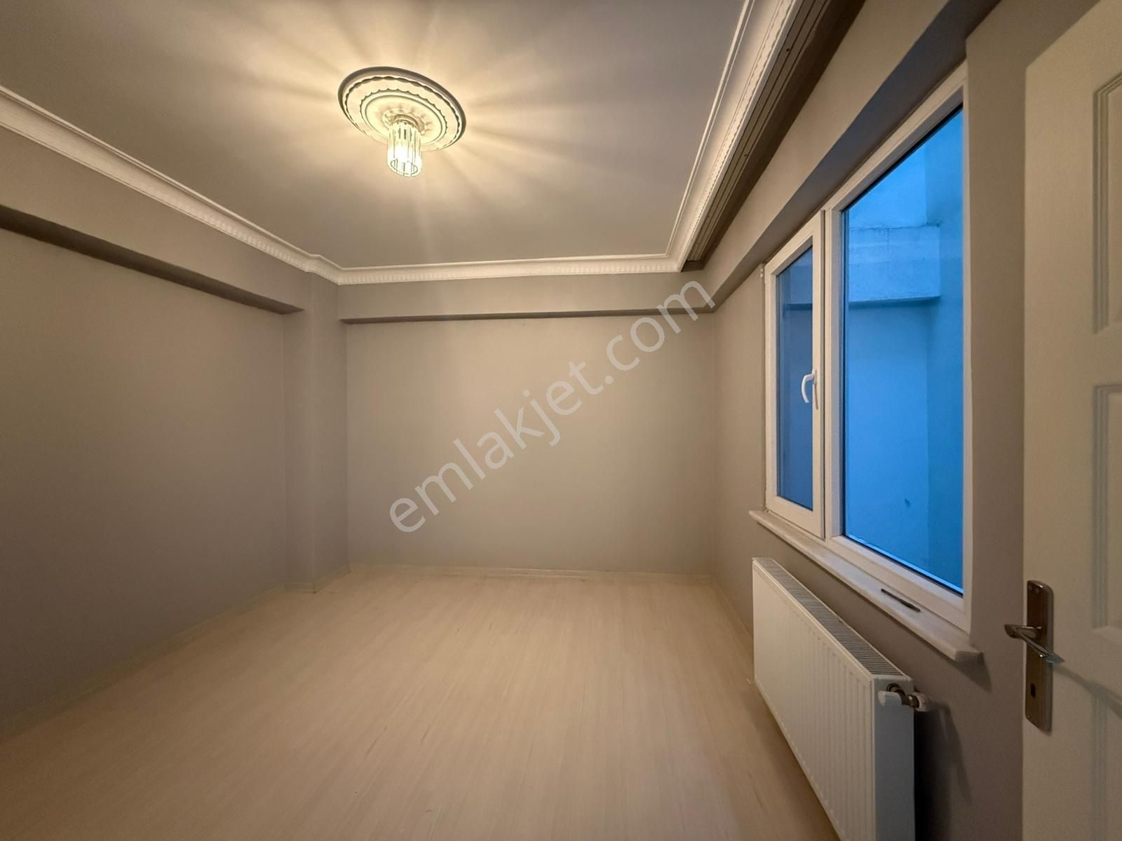 Yeşilpark Evleri'de 2+1 Metrobüse Yakın Dekorlu Temiz Arakat !! - Görsel 8