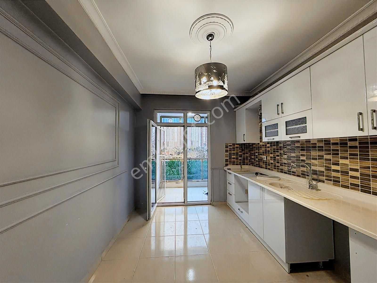 Yeşilpark Evleri'de 2+1 Metrobüse Yakın Dekorlu Temiz Arakat !! - Görsel 7