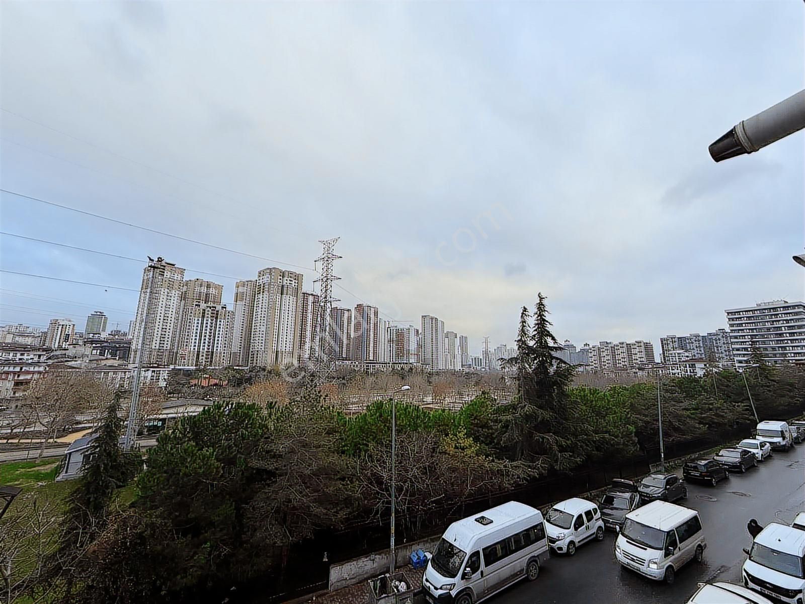 Yeşilpark Evleri'de 2+1 Metrobüse Yakın Dekorlu Temiz Arakat !! - Görsel 12