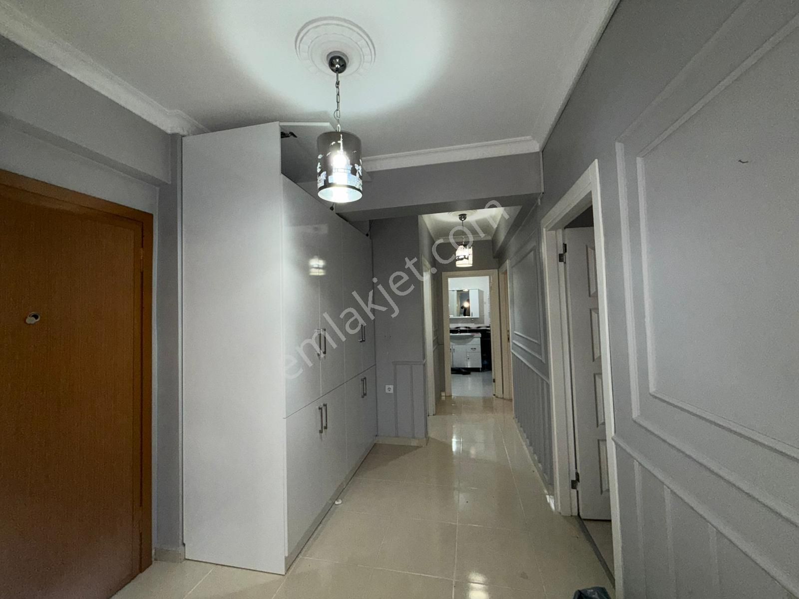 Yeşilpark Evleri'de 2+1 Metrobüse Yakın Dekorlu Temiz Arakat !! - Görsel 4