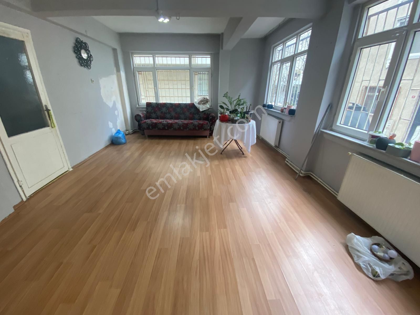 İstasyon Mahallesi Site İçi Kiralık 3+1 - Görsel 2