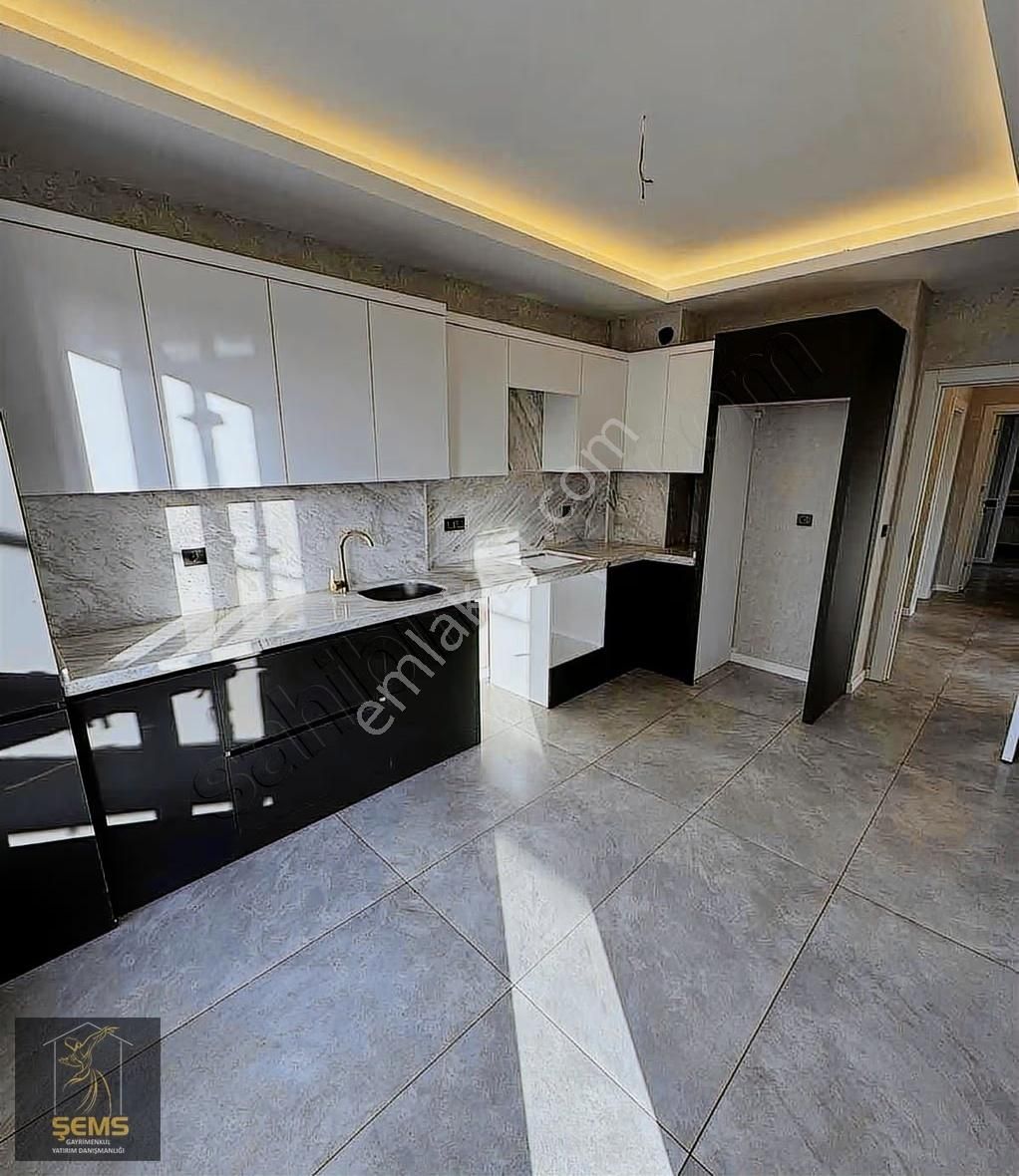 Eminevime Uygun Şehir Hastanesi Adliye Yakını Ultra Lüks 2+1 - Görsel 2