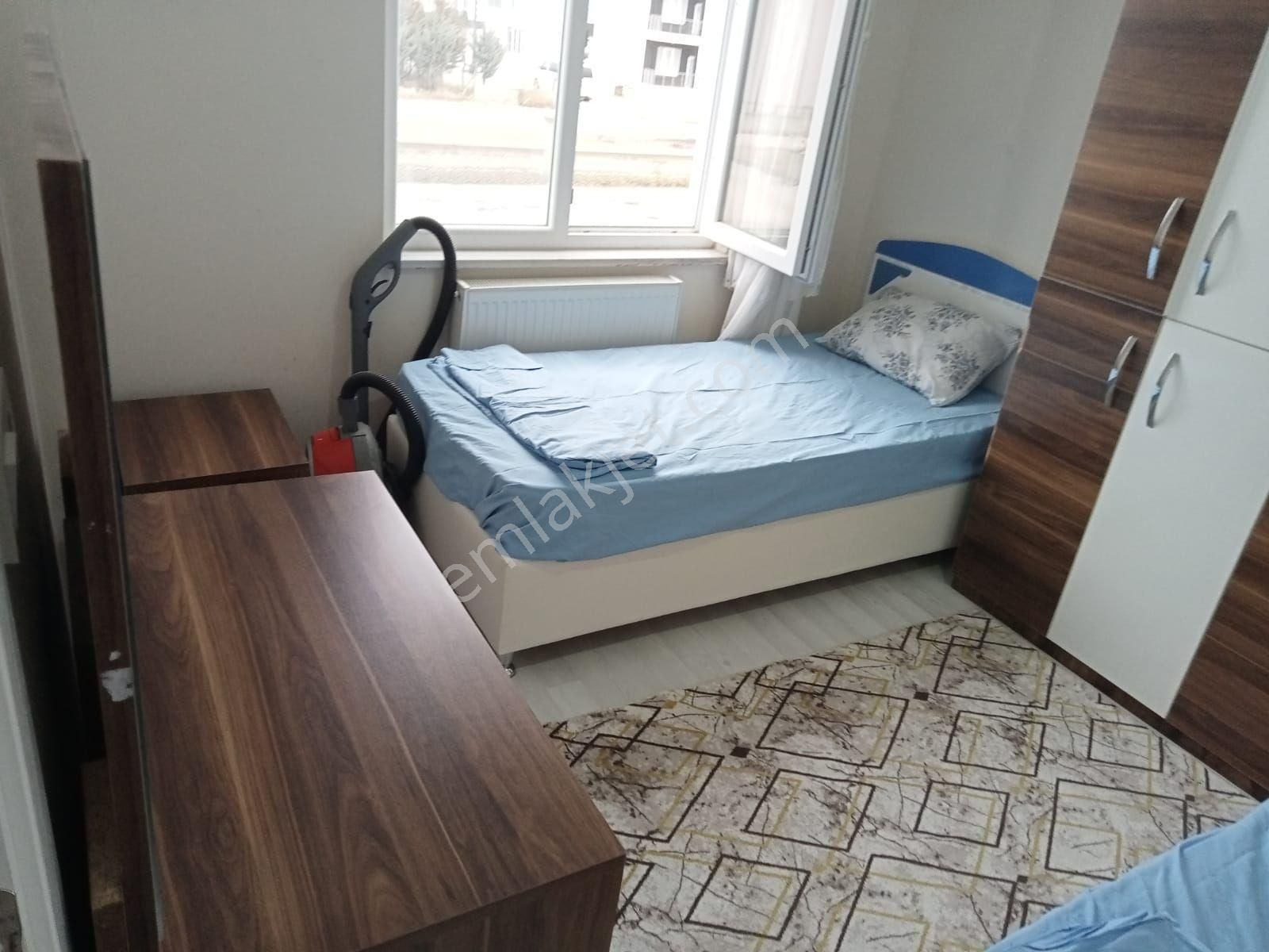 Konya Ereğli De 1+1 Satılık Eşyalı Kullanışlı Büyük Daire - Görsel 2