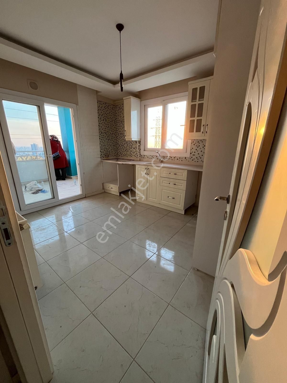 Adana Sarıçam Gültepe Mah.de Kiralık 3+1 Daire - Görsel 12