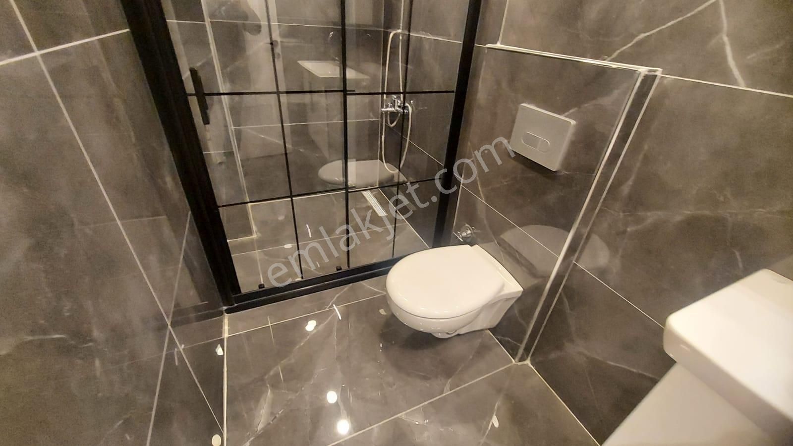 Atanora Vadiden Merkezi Lokasyonda Lüks Yapılı 2 Banyolu Ön Cephe Boş 3+1 - Görsel 22