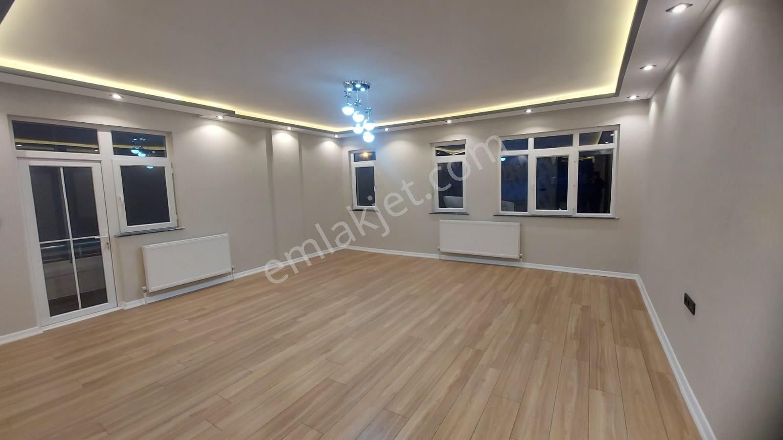 Atanora Vadiden Merkezi Lokasyonda Lüks Yapılı 2 Banyolu Ön Cephe Boş 3+1 - Görsel 27