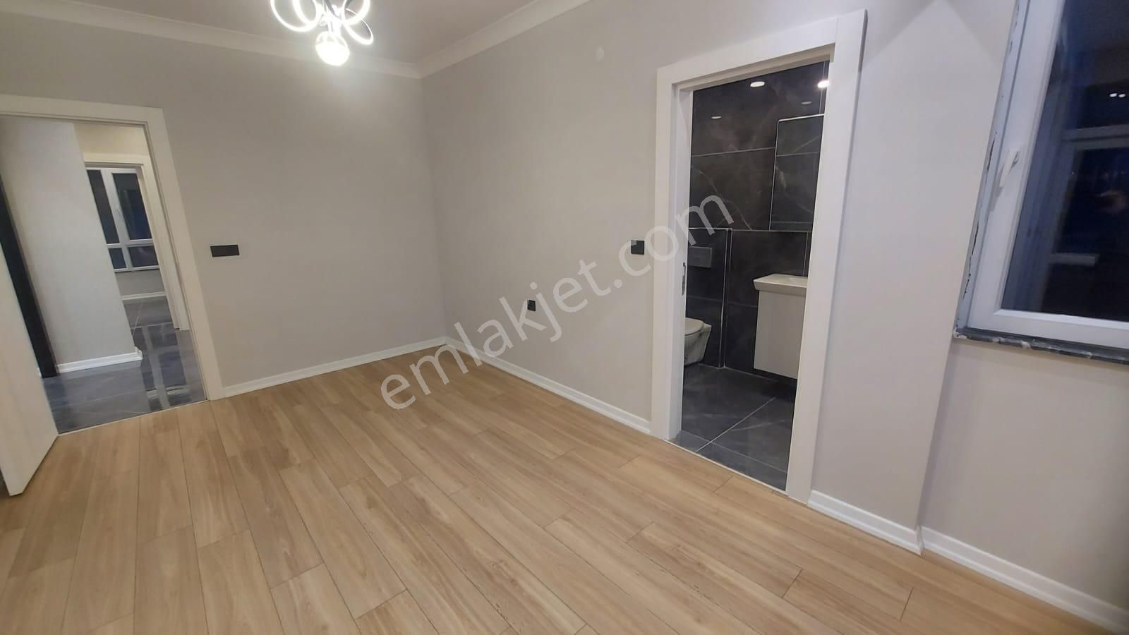 Atanora Vadiden Merkezi Lokasyonda Lüks Yapılı 2 Banyolu Ön Cephe Boş 3+1 - Görsel 8