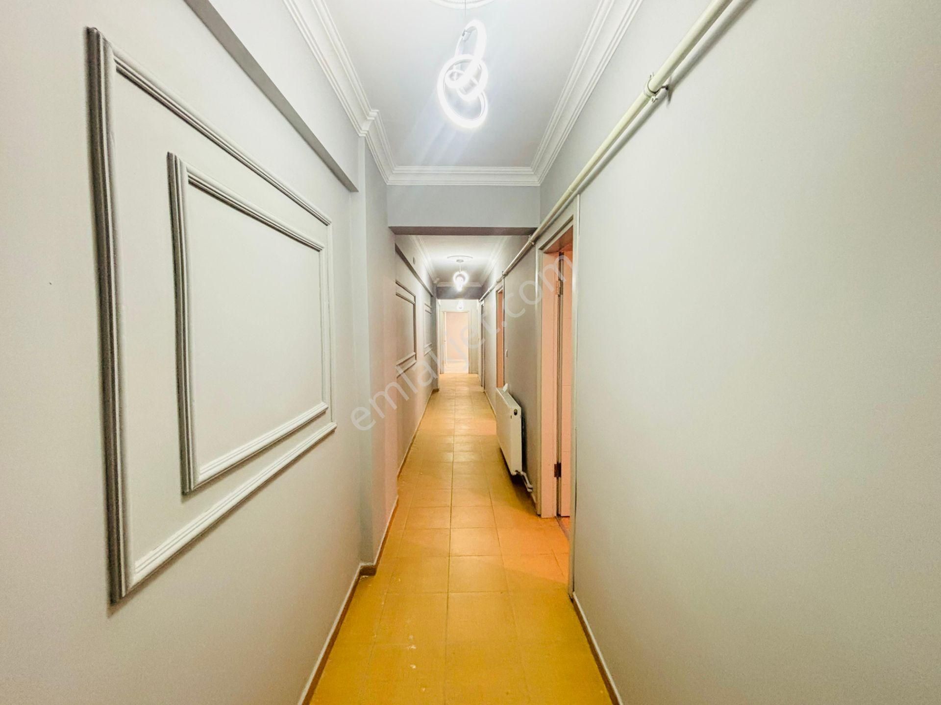 Güven'den Çarşı İçinde Servis Durakları Yanı Fırsat 3+1 Daire - Görsel 27