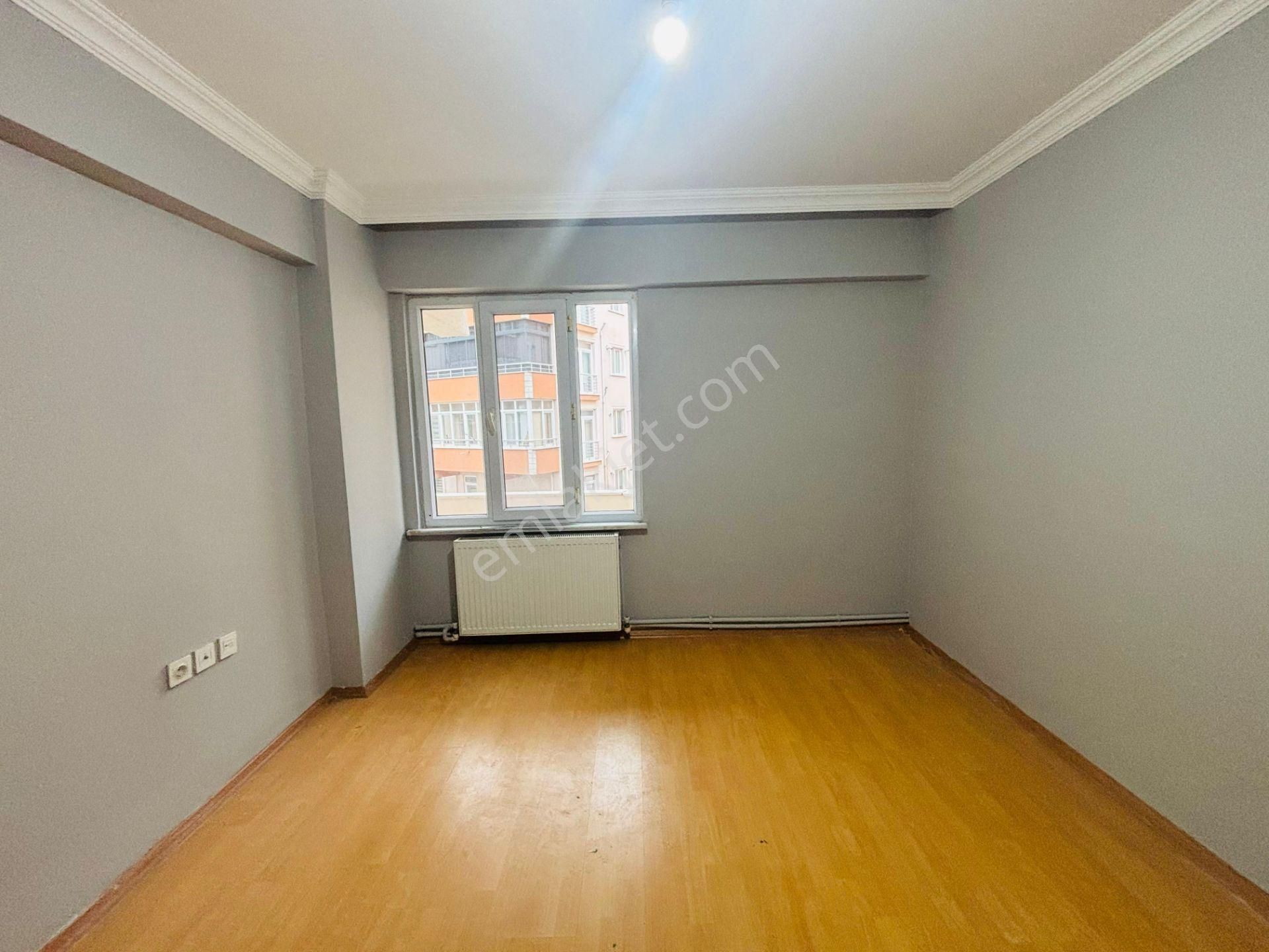 Güven'den Çarşı İçinde Servis Durakları Yanı Fırsat 3+1 Daire - Görsel 14