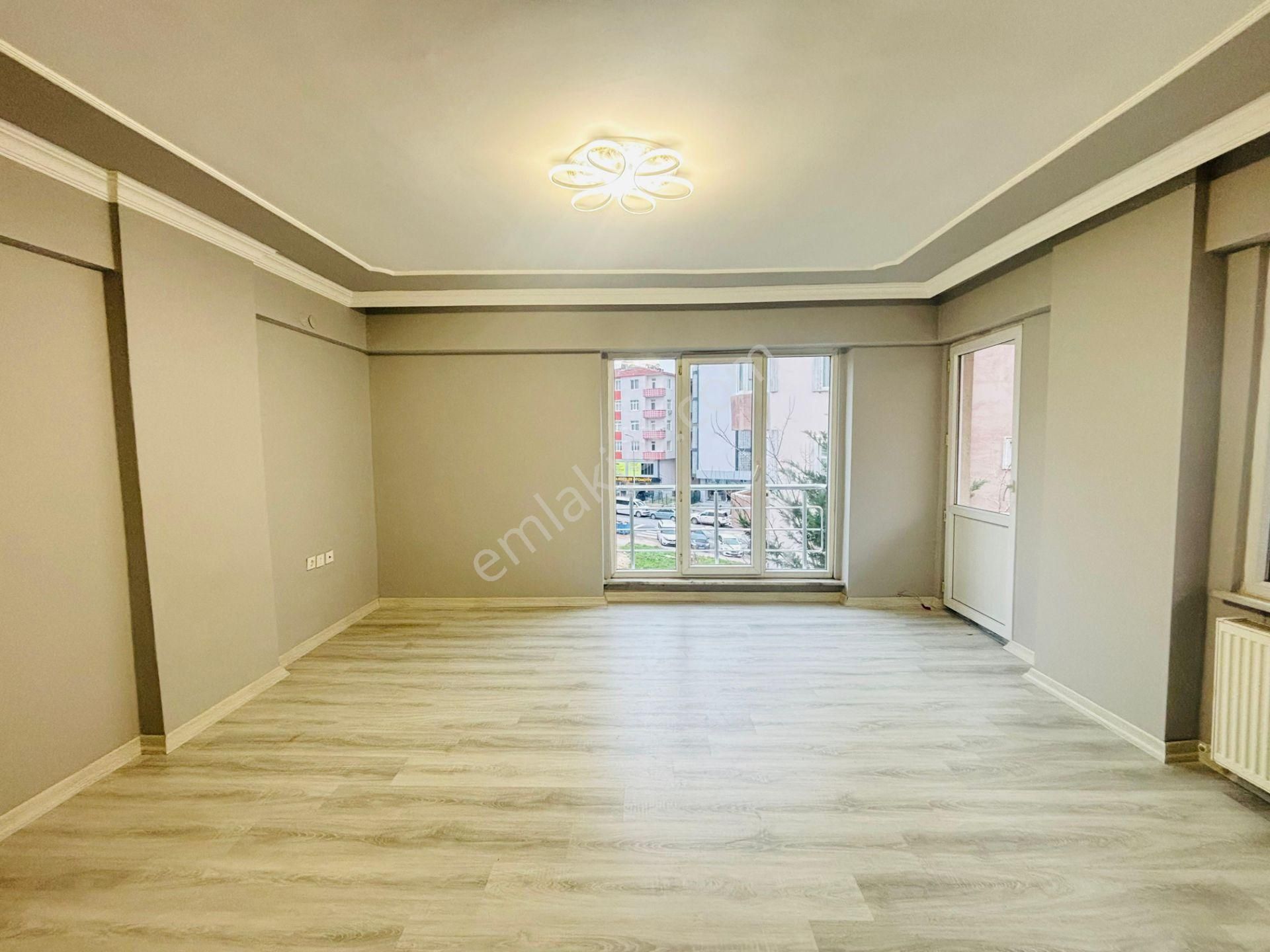 Güven'den Çarşı İçinde Servis Durakları Yanı Fırsat 3+1 Daire - Görsel 2