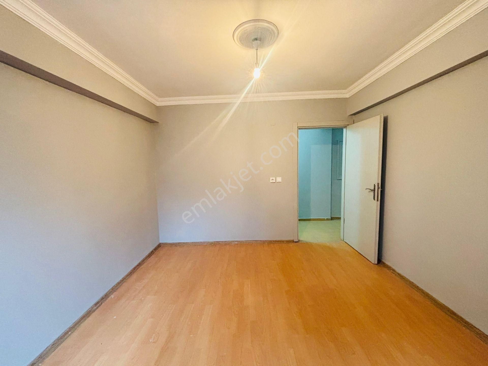 Güven'den Çarşı İçinde Servis Durakları Yanı Fırsat 3+1 Daire - Görsel 19