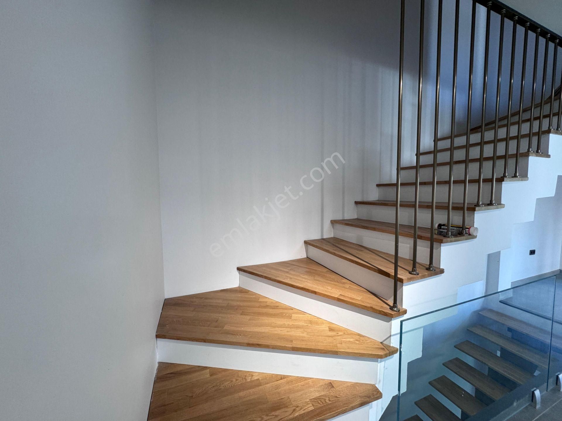 Bornova Çamiçi Mah Satılık 175 M2 Tripleks Lüks Villa - Görsel 8