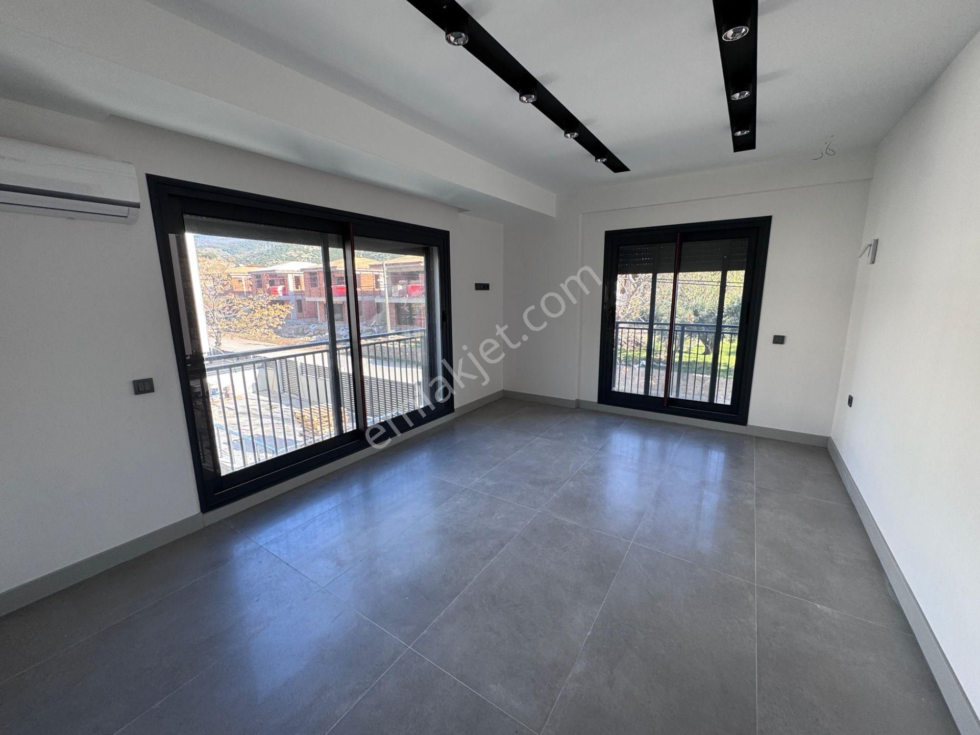 Bornova Çamiçi Mah Satılık 175 M2 Tripleks Lüks Villa - Görsel 13