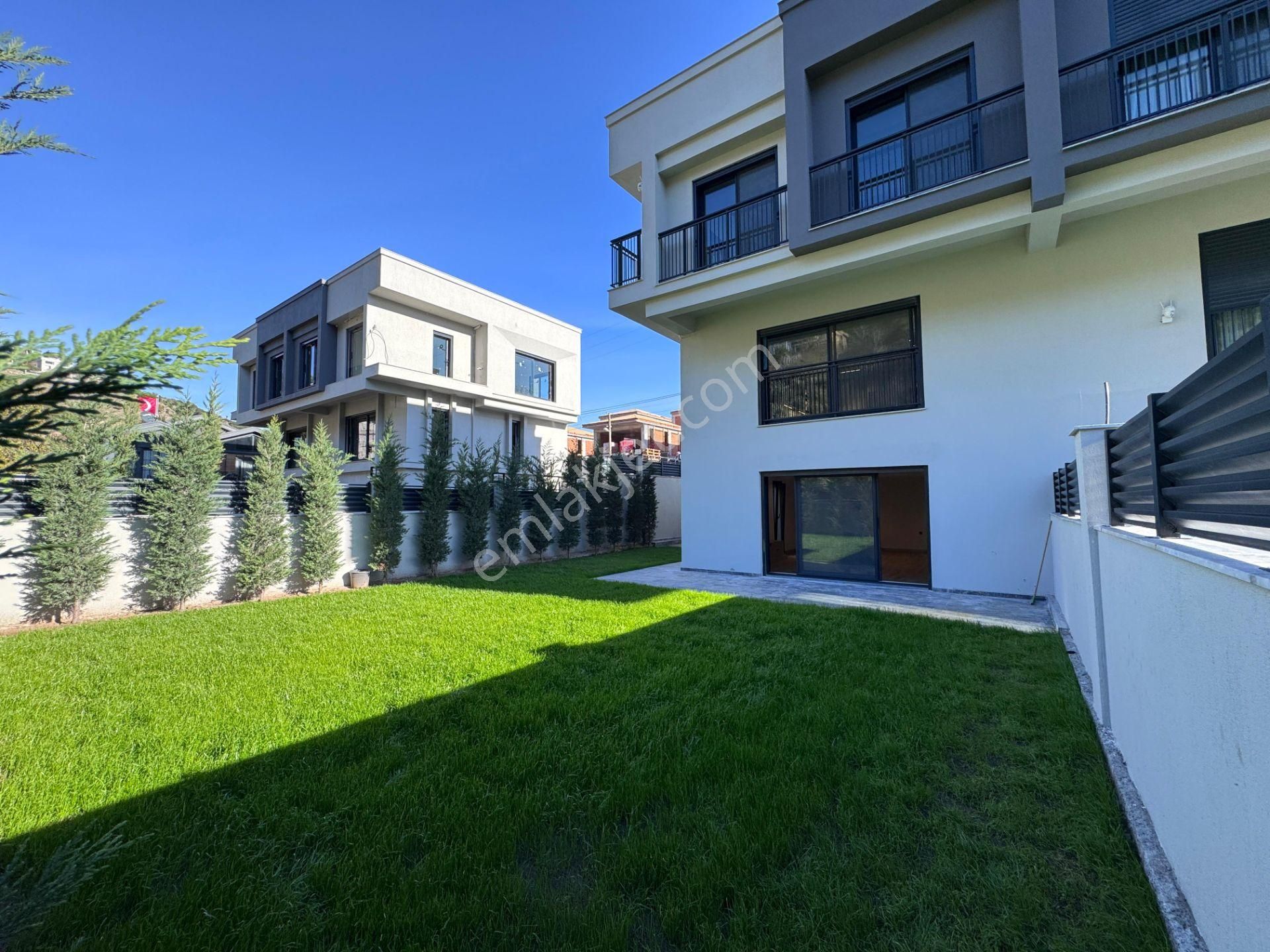 Bornova Çamiçi Mah Satılık 175 M2 Tripleks Lüks Villa - Görsel 21