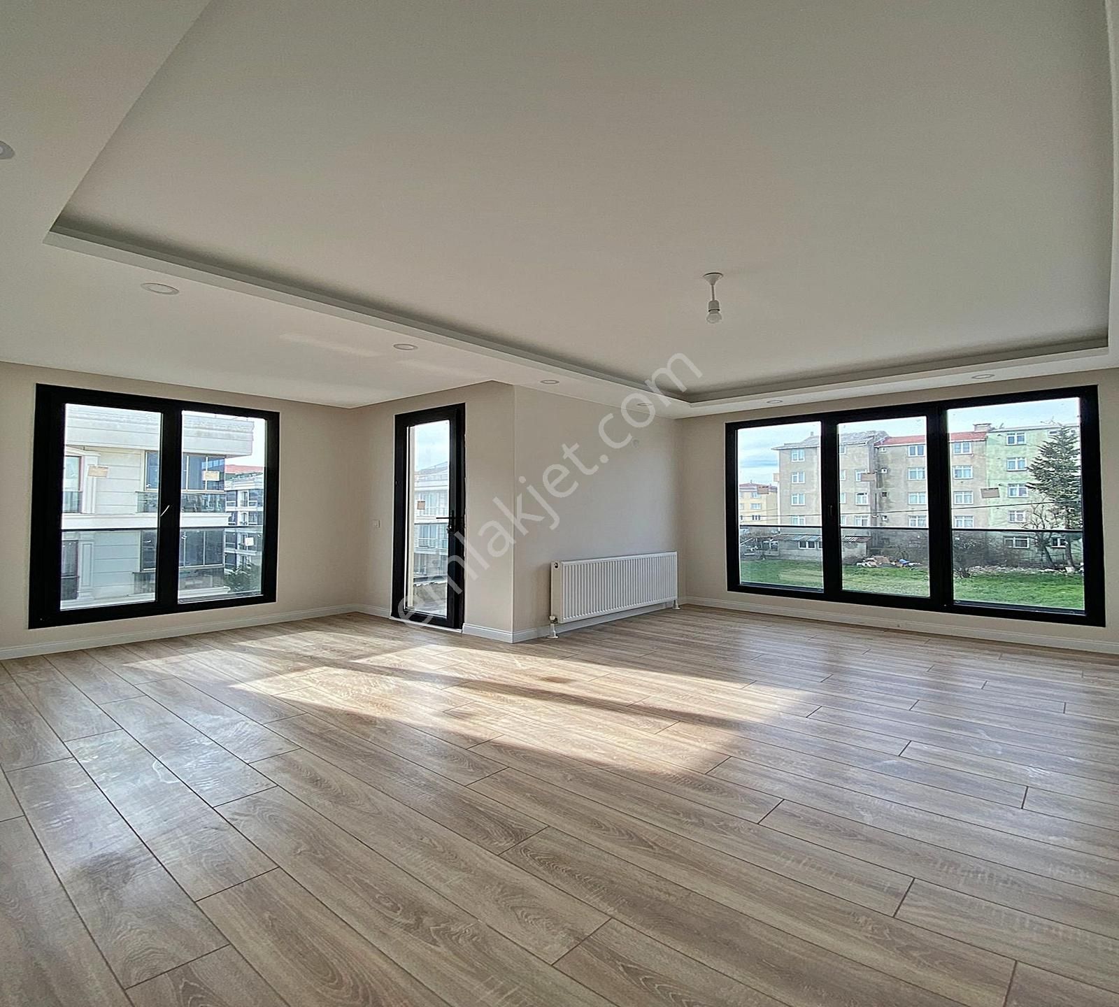 Beylikdüzü Kolejler Bölgesi'nde Sıfır 2+1 Arakat Satılık Daire - Görsel 12