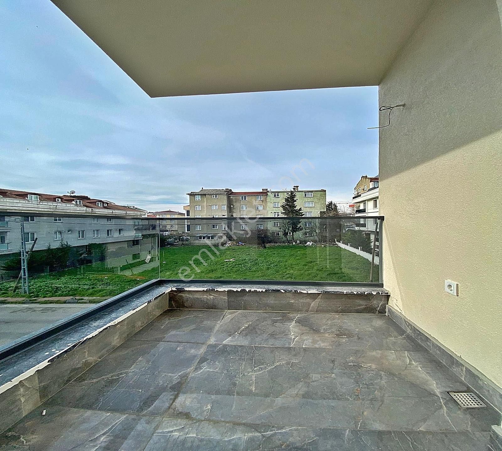 Beylikdüzü Kolejler Bölgesi'nde Sıfır 2+1 Arakat Satılık Daire - Görsel 3