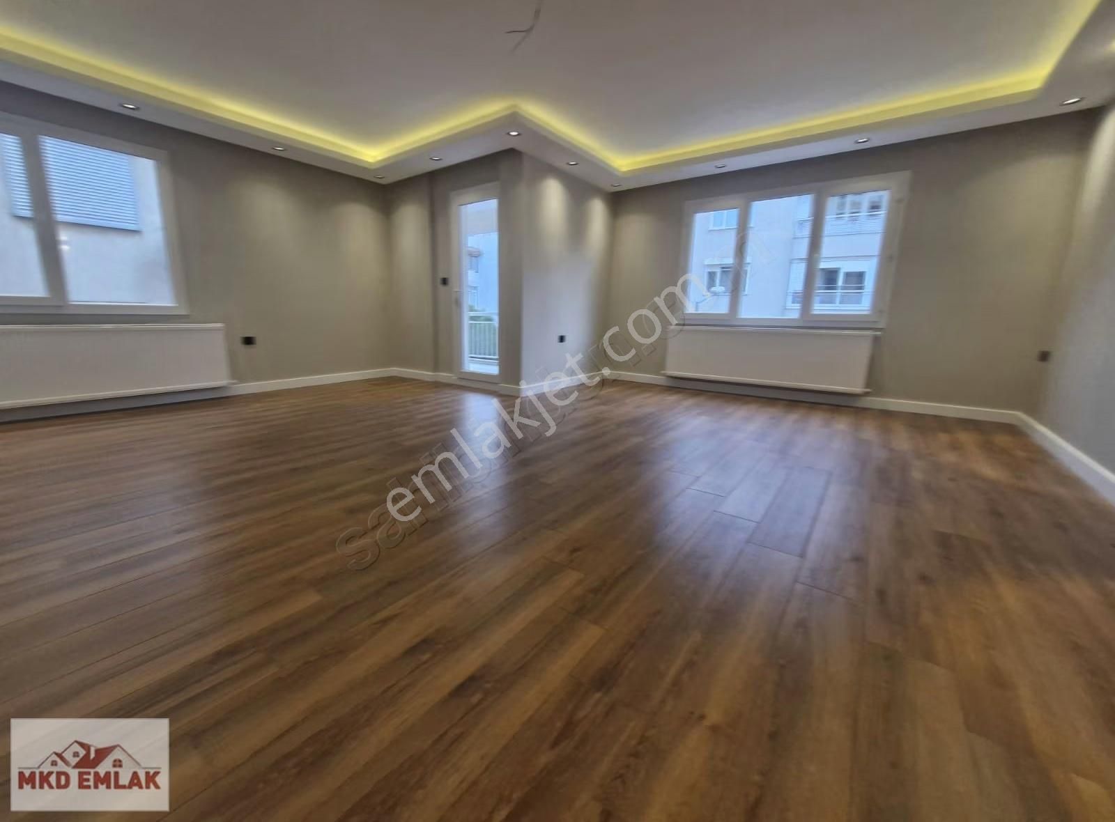 Bahriye Üçok Bulvarı Yakını 3+1 Köşe Tadilatlı Otoparklı Satılık - Görsel 13