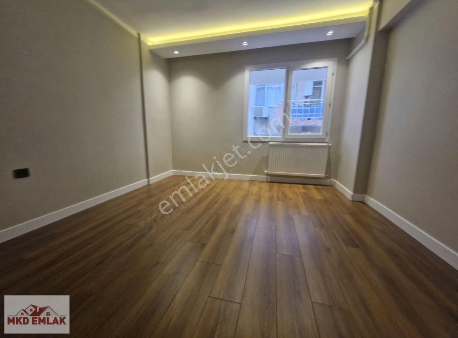 Bahriye Üçok Bulvarı Yakını 3+1 Köşe Tadilatlı Otoparklı Satılık - Görsel 7