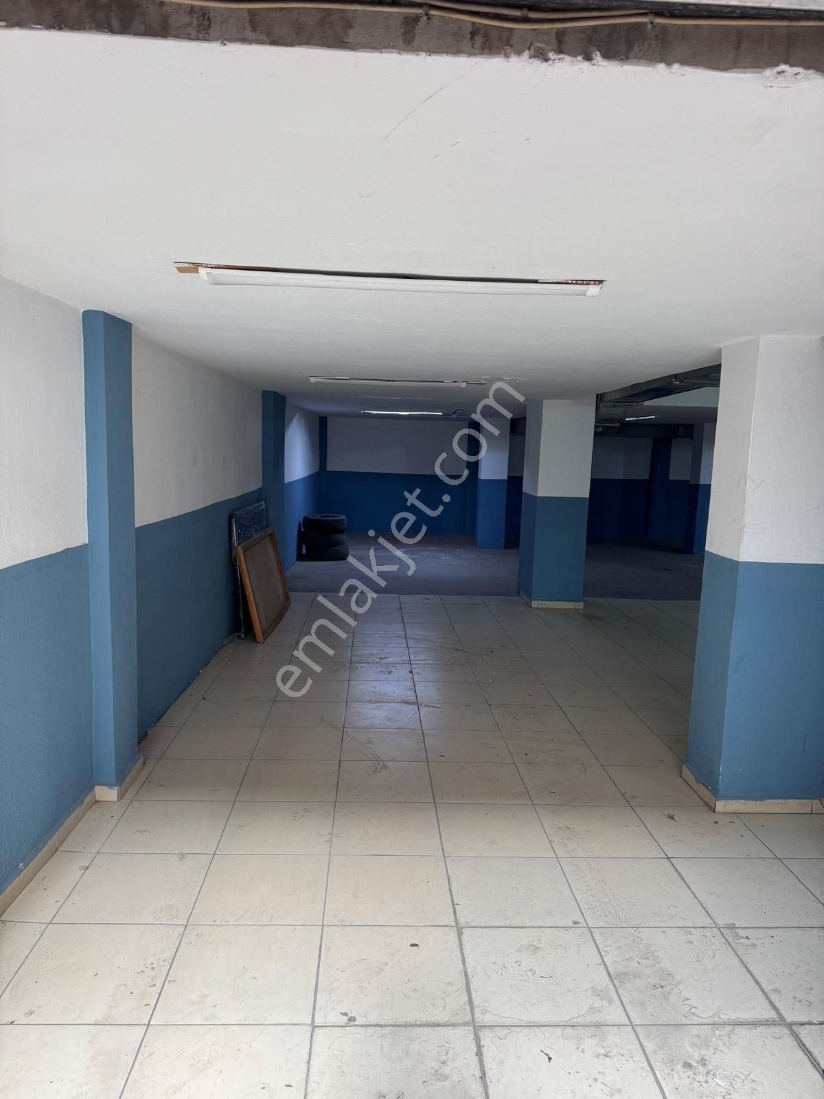 Tevfikbey Mahallesinde 500 M2 Araç Girişine Uygun Dükkan - Görsel 10