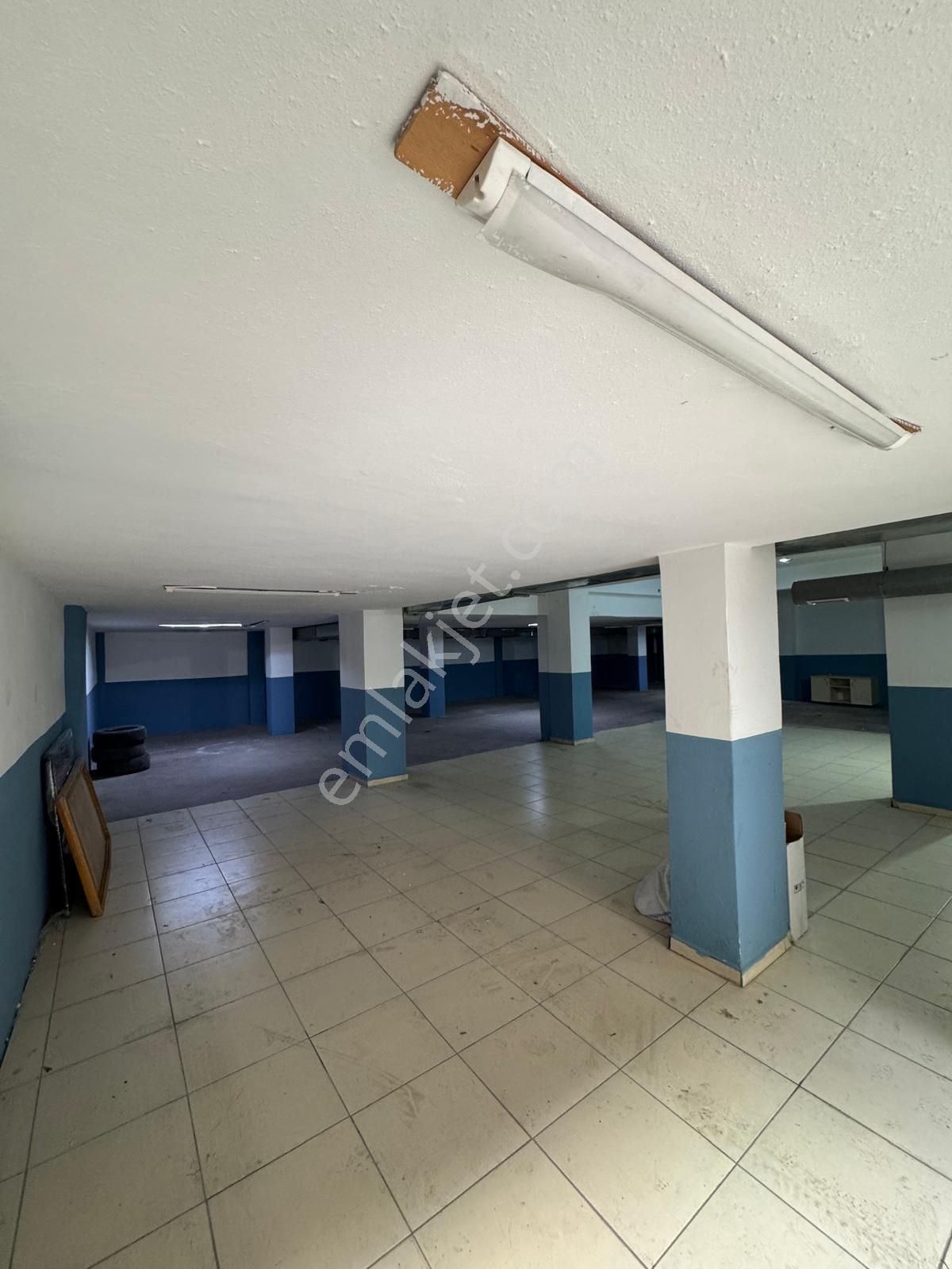 Tevfikbey Mahallesinde 500 M2 Araç Girişine Uygun Dükkan - Görsel 11