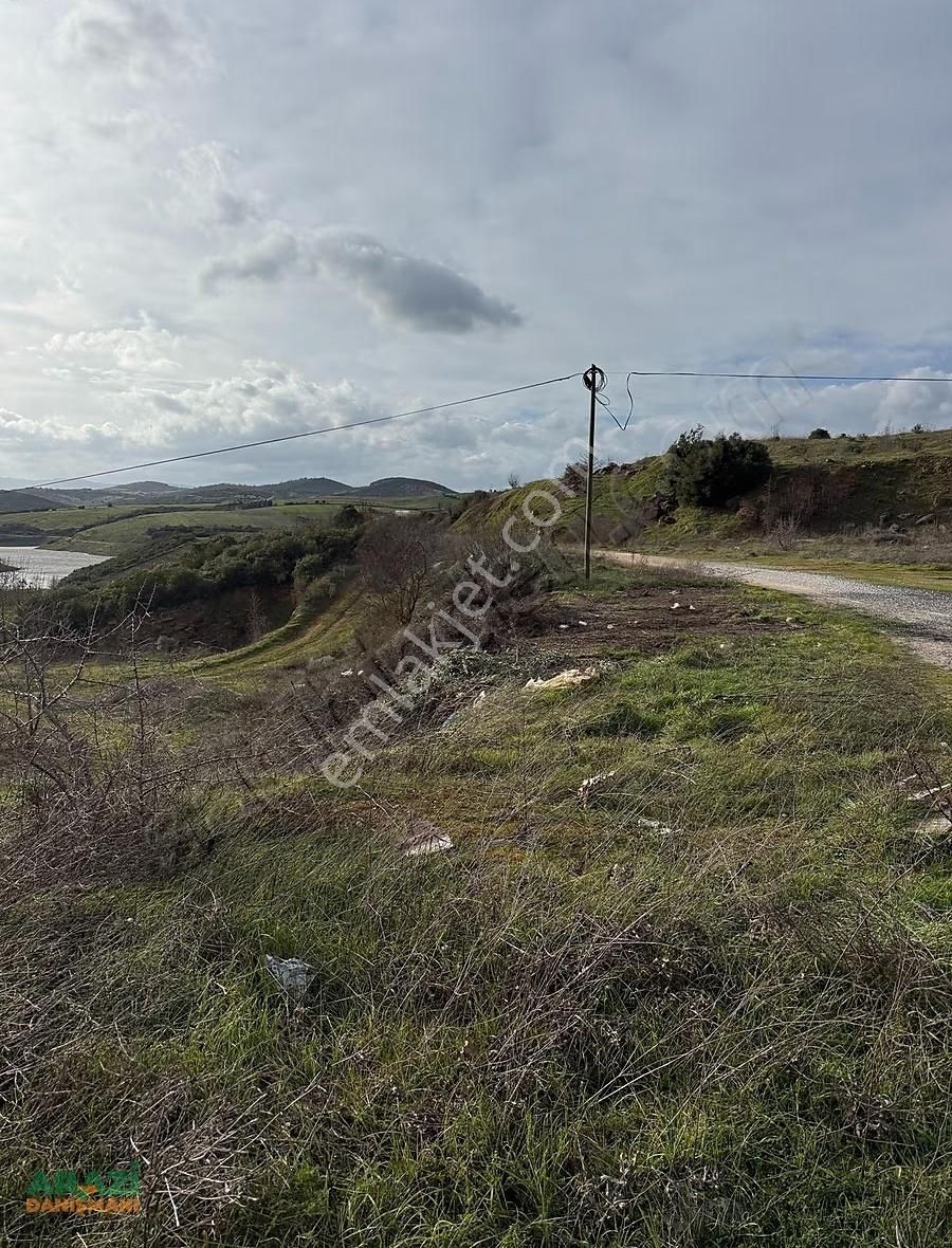 Çanakkale Biga Bekirli Köyünde Asfalt Üstü Göl Manzaralı Tarla - Görsel 4
