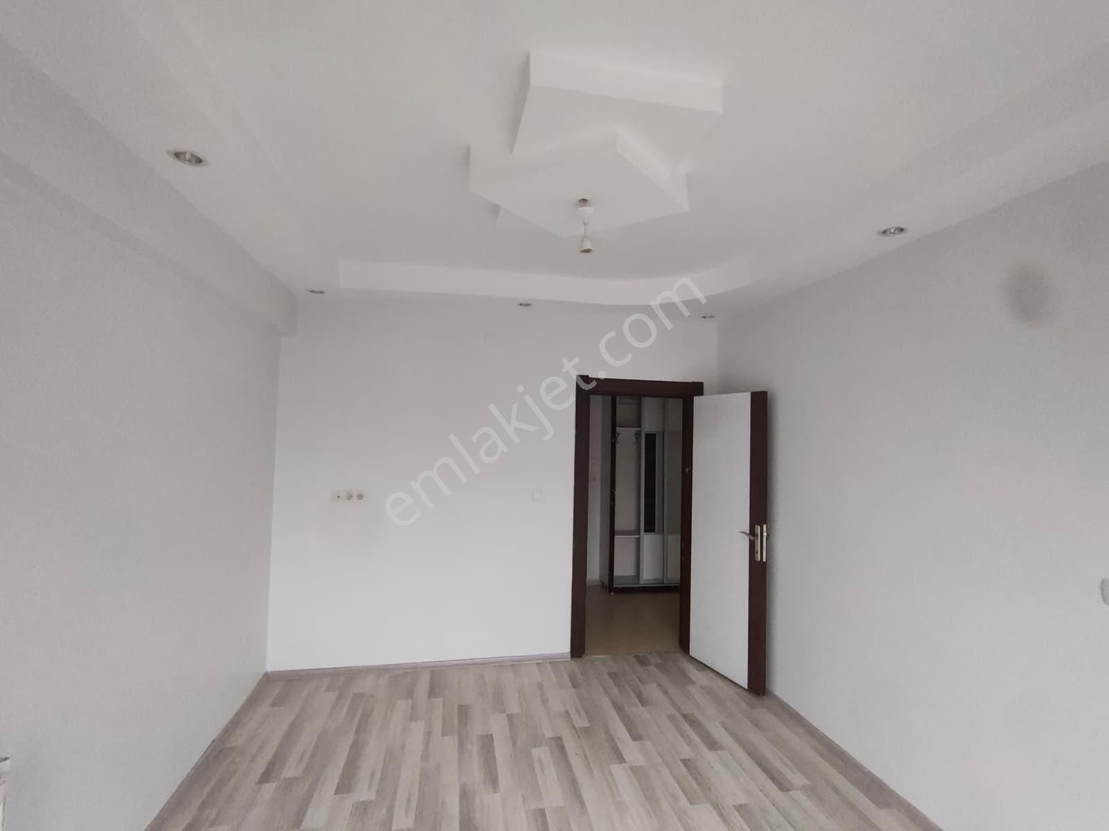 Bağcılarda Gökkuşağı Düğün Salonu Civarı İki Daire Üzeri Satılık 3+1 Daire - Görsel 6